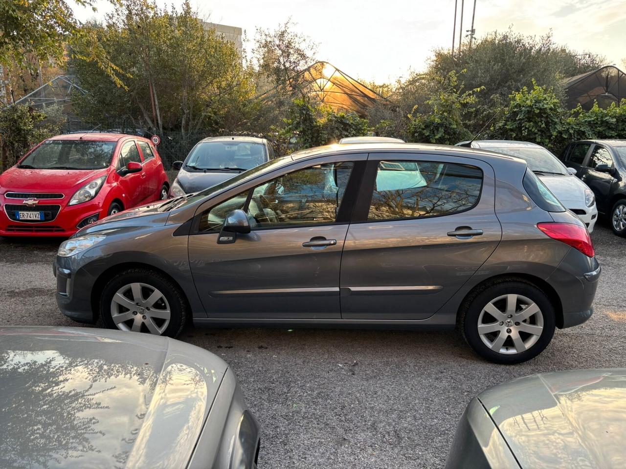 Peugeot 308 1.6 HDi 110CV 5p. Féline (6 Marce)