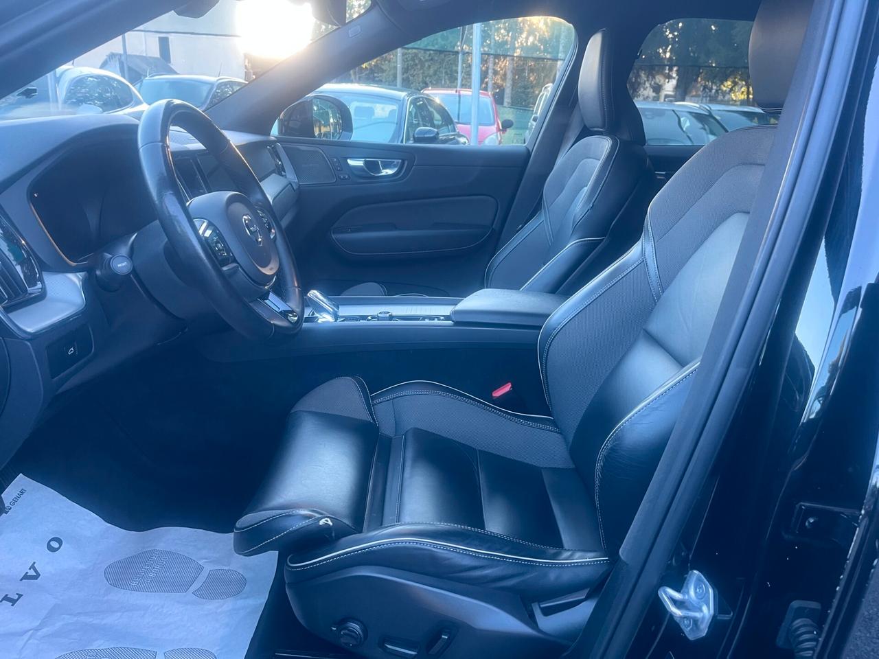 Volvo XC60 B4 automatico Plus Dark N1
