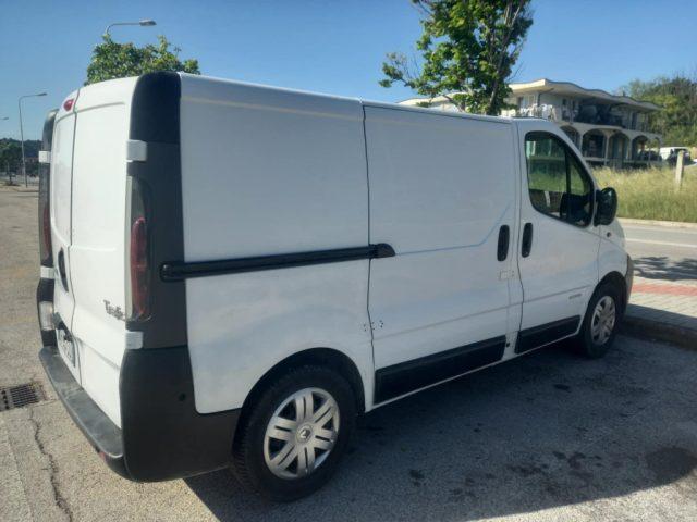 RENAULT TRAFIC VIVARO 2.0 DISEL 100 CV
