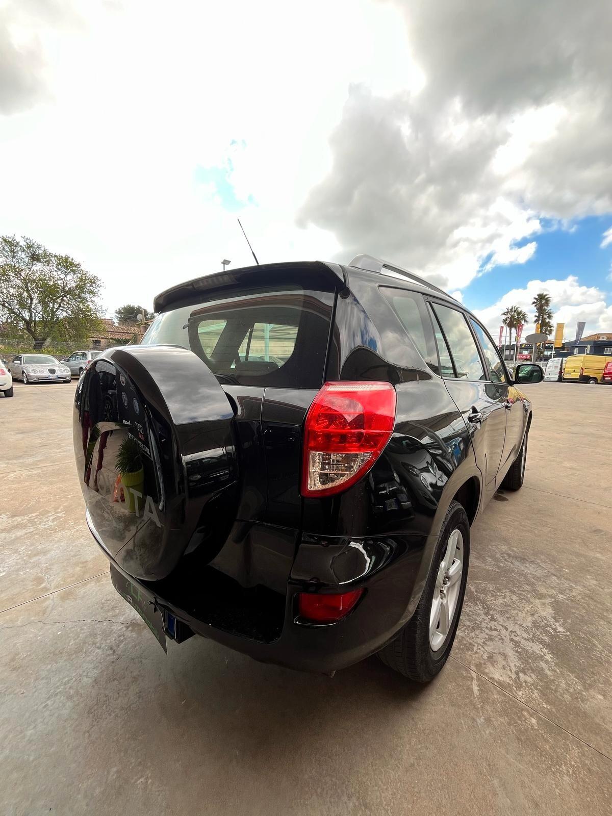 Toyota RAV 4 RAV4 2.2 D-4D 136 CV DPF Luxury