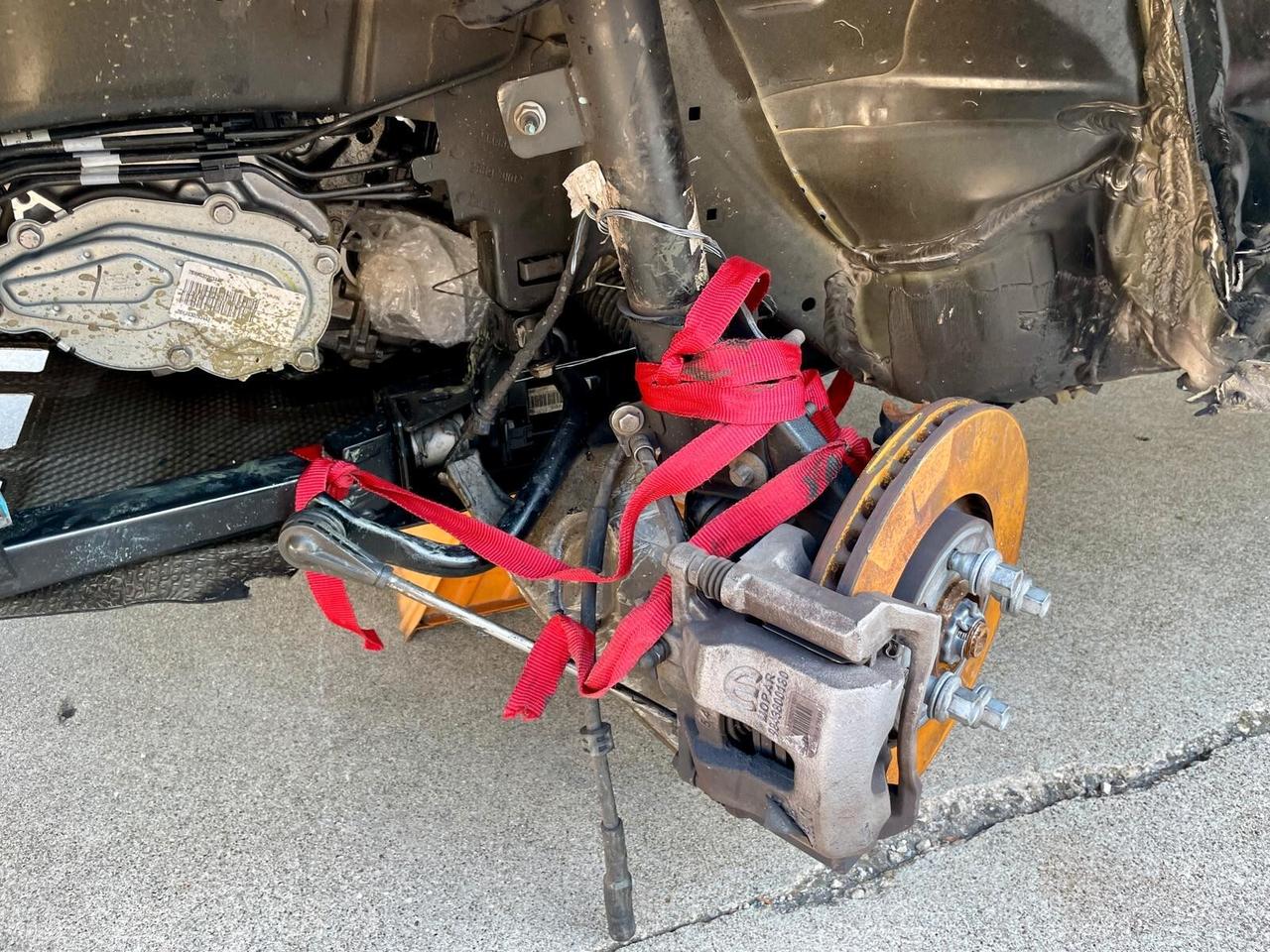 Peugeot 2008 PureTech 100 S&S Allure 2023 **VEICOLO SINISTRATO***VA IN MOTO