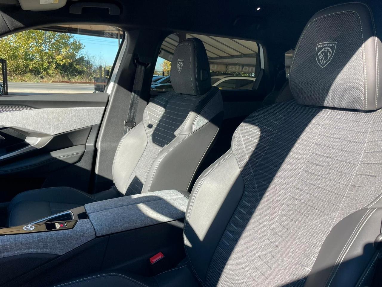 Peugeot 5008 Hybrid 145 e-DCS6 GT