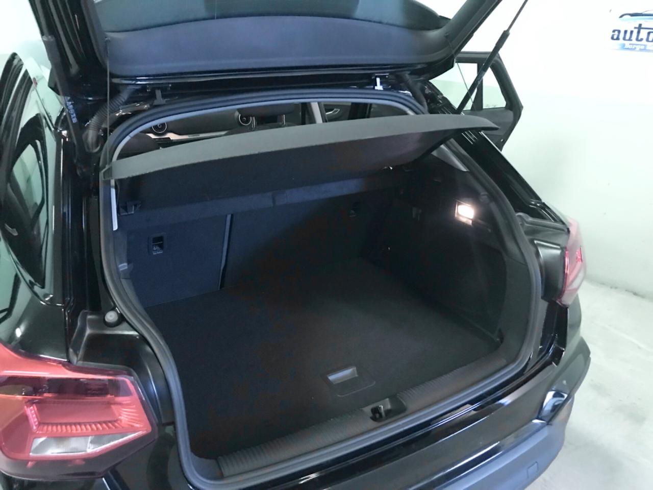 Audi Q2 30 TFSI Business