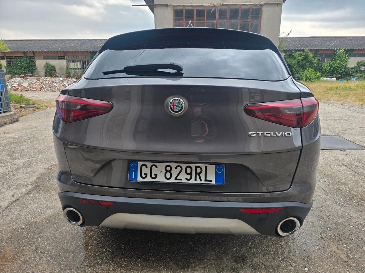 Alfa Romeo Stelvio 2.2 Turbodiesel 160 CV AT8 RWD Business