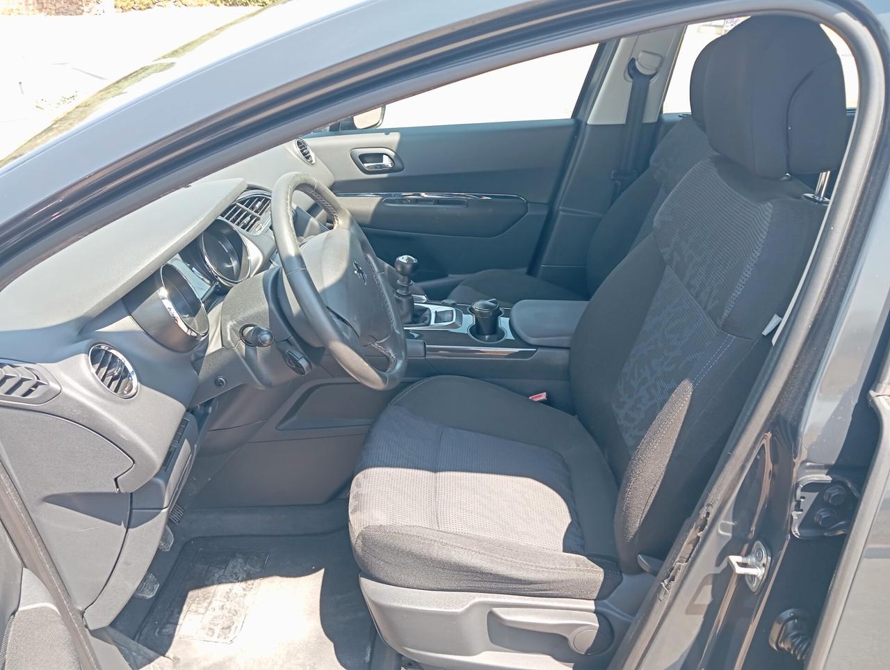 Peugeot 3008 1.6 HDi 112CV Business