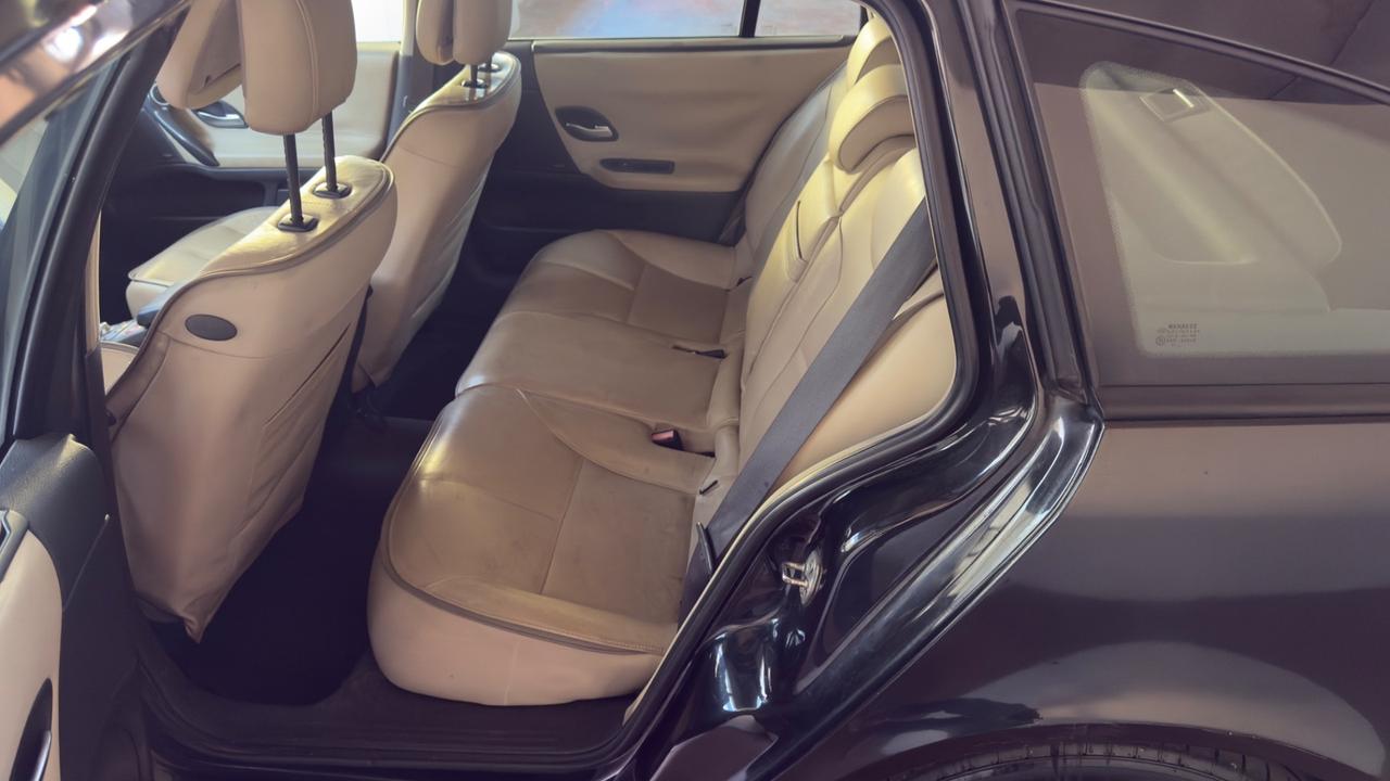 Renault Laguna 1.9 dCi/130CV Grandtour Planet