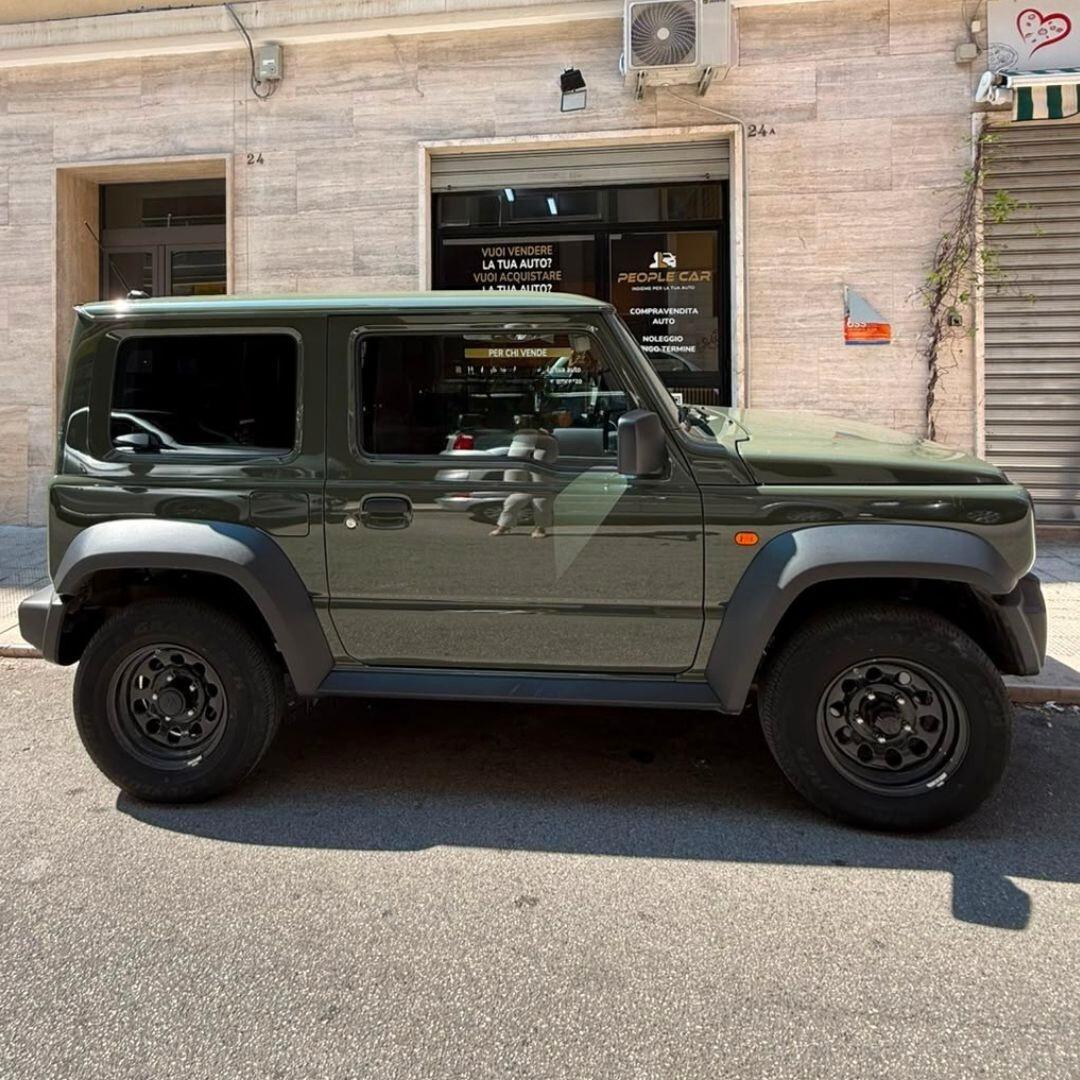 Suzuki Jimny 1.5 5MT PRO - 102CV