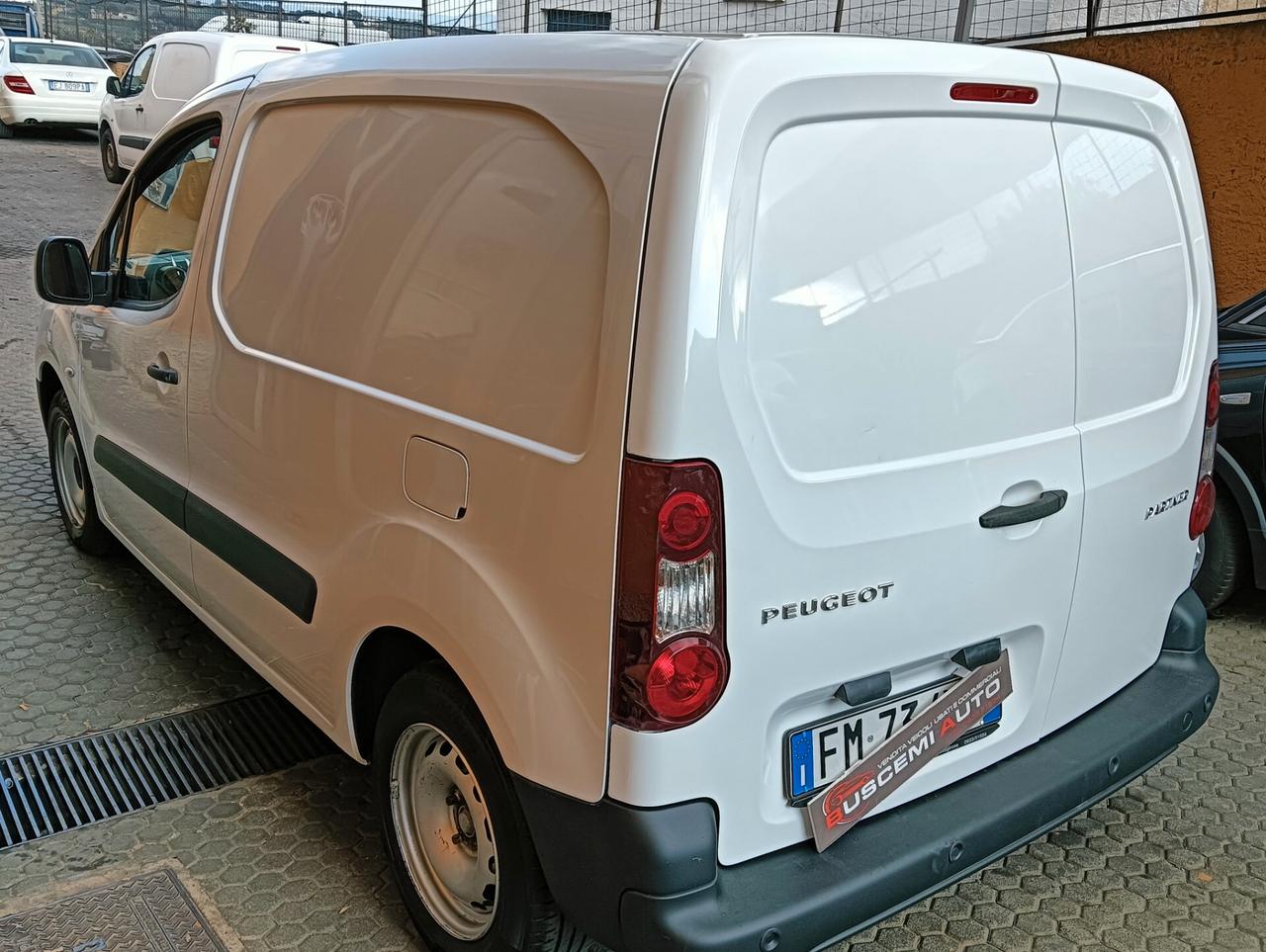 Peugeot partner 3 posti pari al nuovo soli 109000km