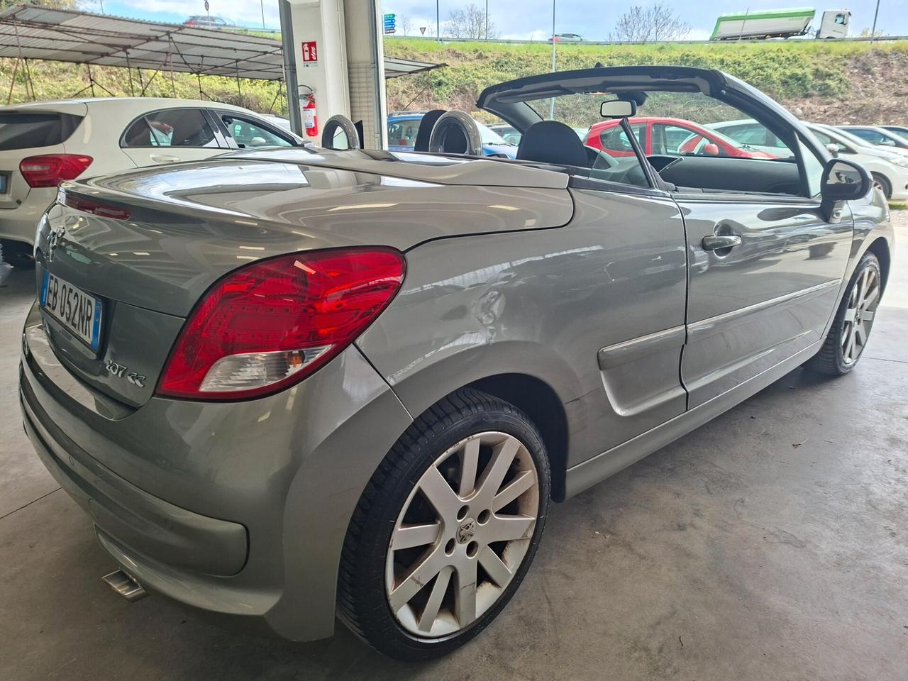 Peugeot 207 1.6 BENZINA / CABRIO / DA NEOPATENTATI