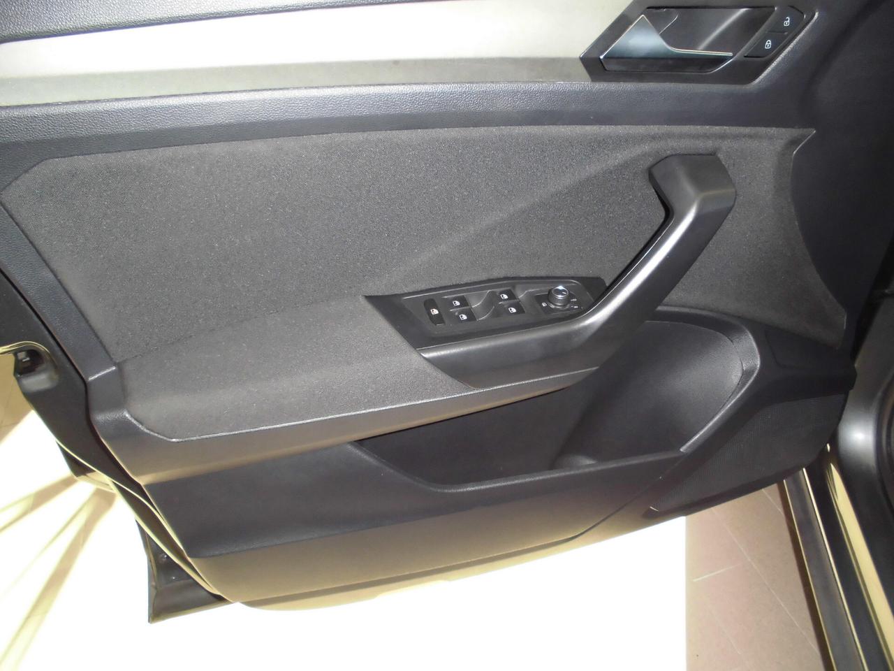 Volkswagen T-Roc 1.0 TSI Business BlueMotion Technology