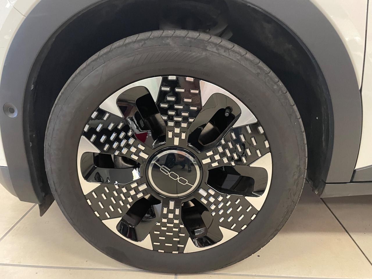 FIAT 600 HYBRID 100 CV DCT LA PRIMA