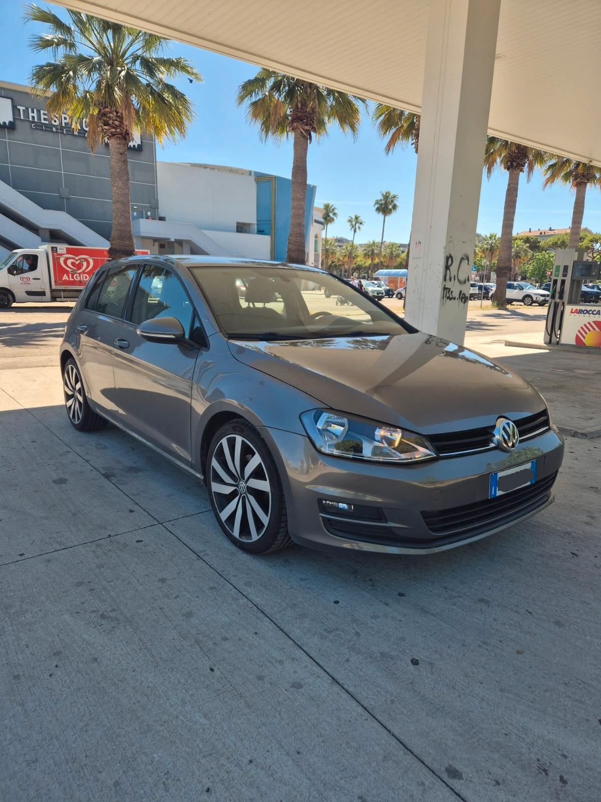 Volkswagen Golf 1.6 TDI 3p. Highline BlueMotion Technology