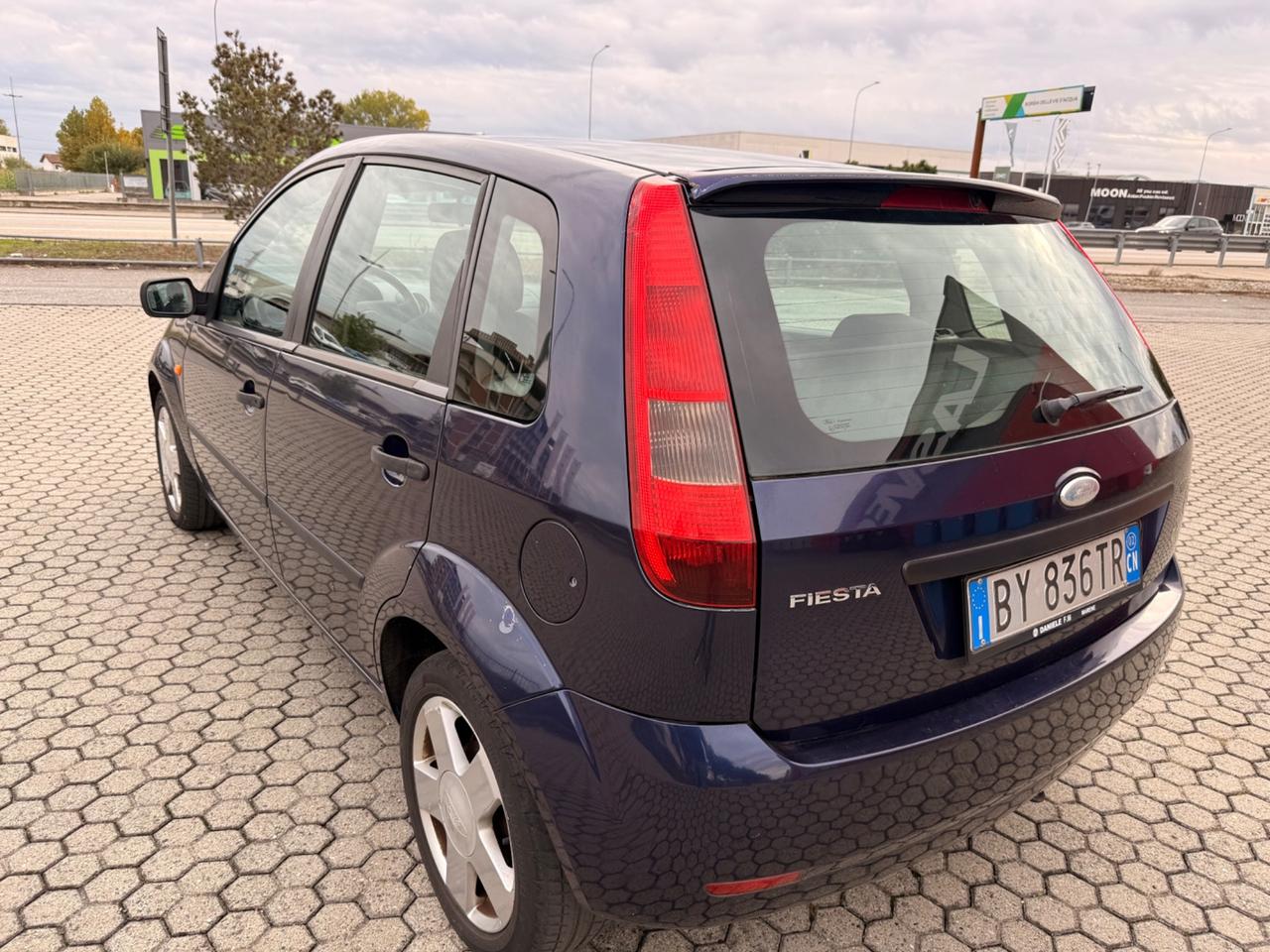 Ford Fiesta 1.4 16V 5p. Ghia