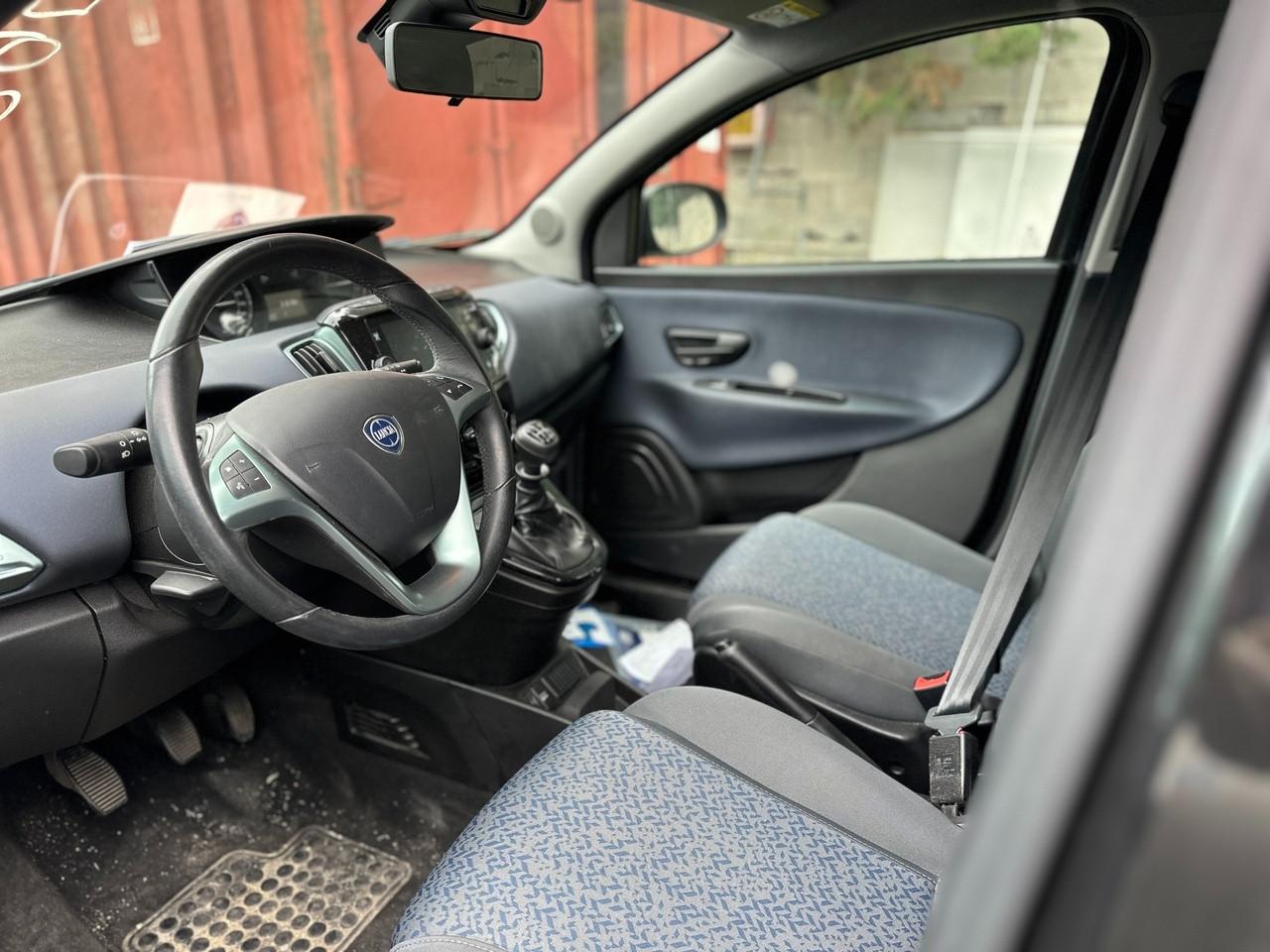 LANCIA Ypsilon III 2021 - Ypsilon 1.0 firefly hybrid Gold s&s 70cv