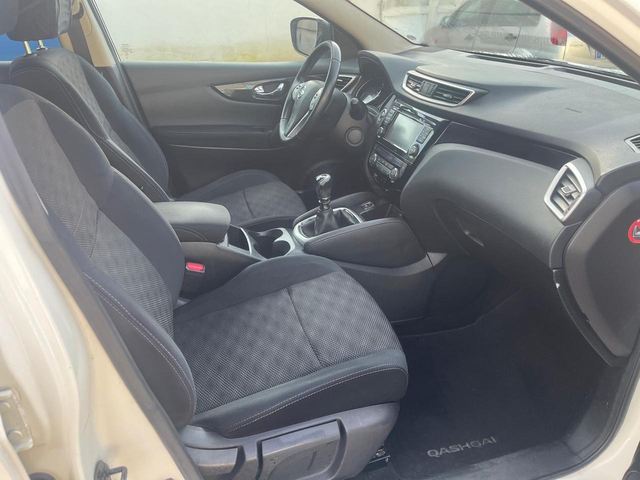 Nissan qashqai n-tec-1.6 dci-full -2015