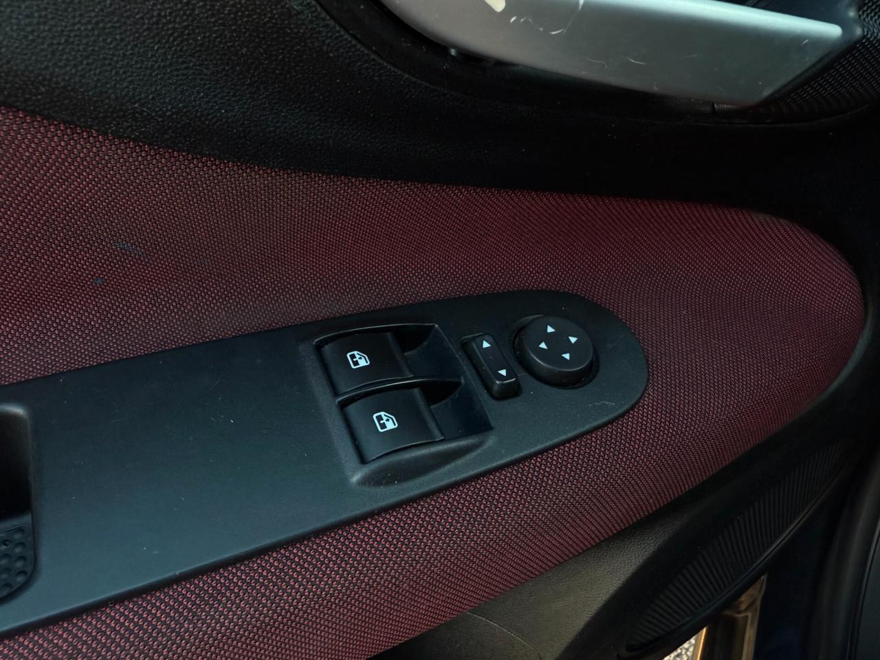Fiat Punto EVO/1.3 MJT 75CV/NEOPATENTATI