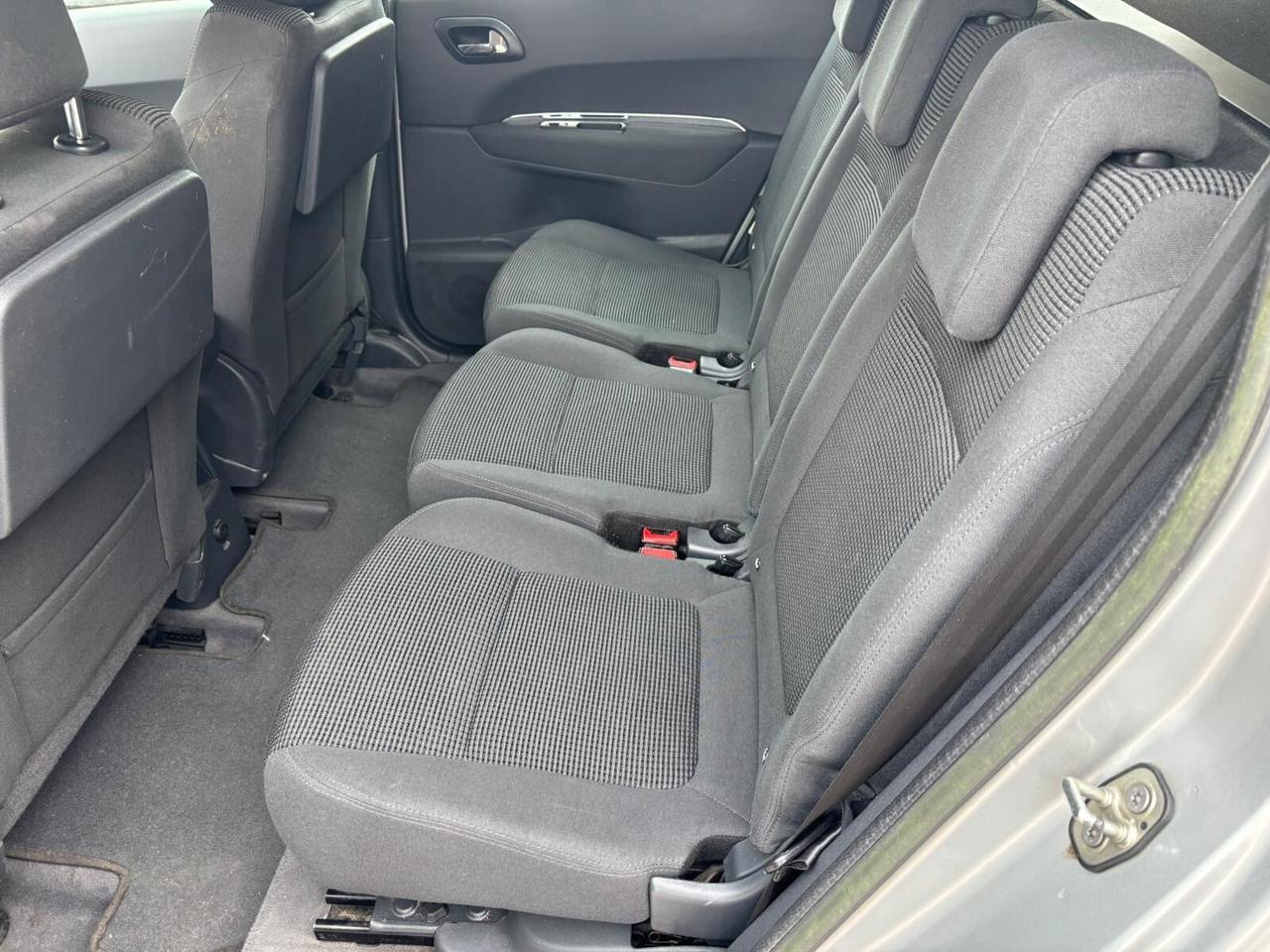 Peugeot 5008 1.6 HDi 112CV Allure