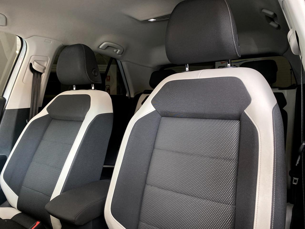 Volkswagen T-Roc 1.6 TDI 116CV Advanced 18” LED Navi Camera