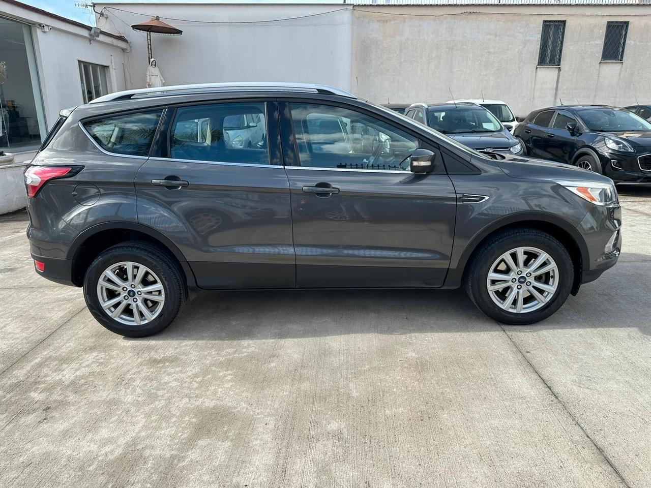 Ford Kuga 1.5 TDCI 120 CV S&S 2WD Titanium