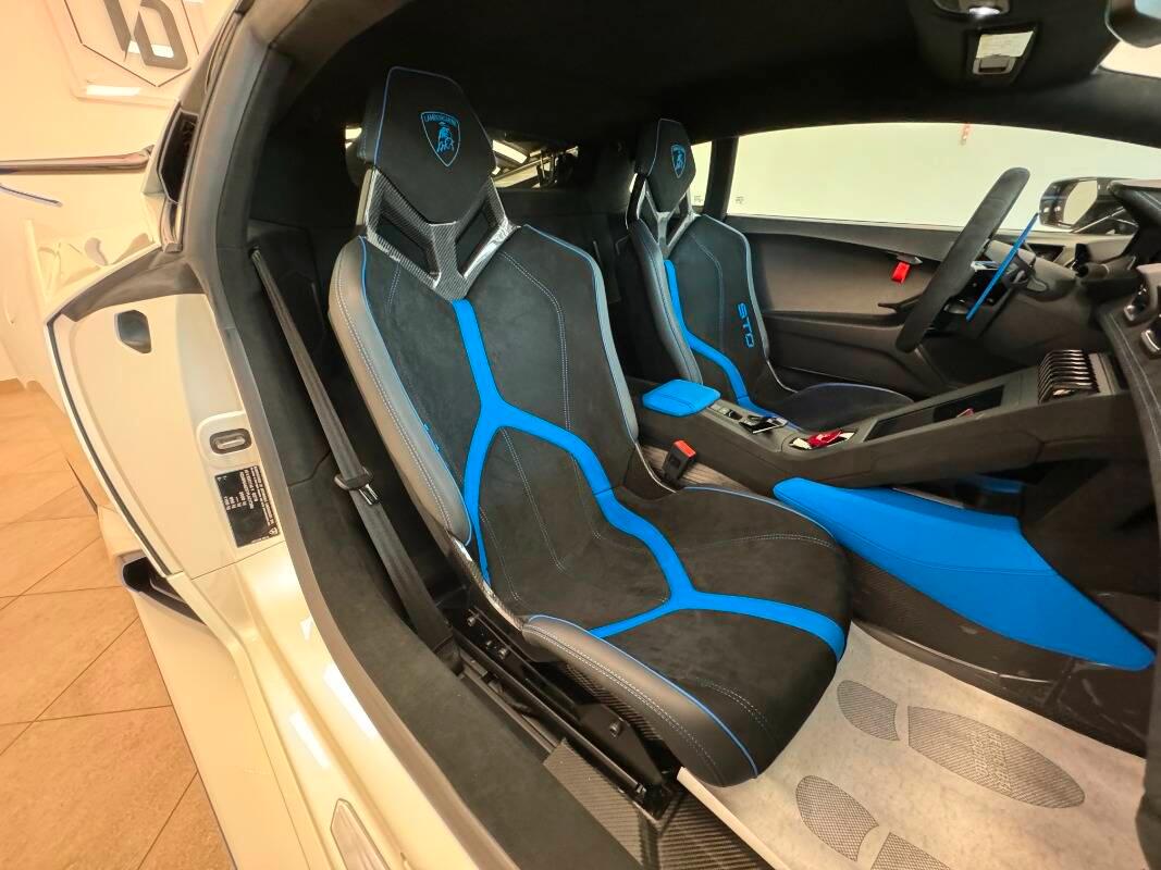 Lamborghini Huracan STO - LIFT - AKRAPOVIC-PPF-FULL.CARBONIO-IVA ESP.