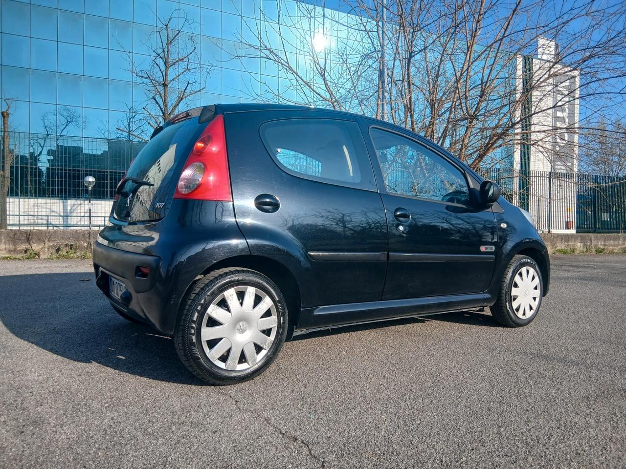 Peugeot 107 1.0 68CV 5p. Desir