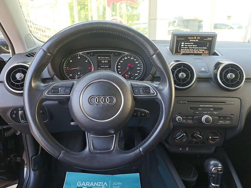 Audi A1 A1 Sportback 1.6 tdi Attraction s-tronic