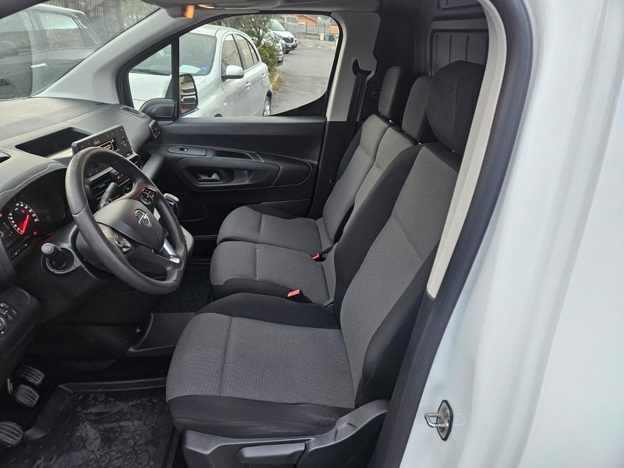 Opel Combo Cargo 1.5 Diesel - 3 POSTI -