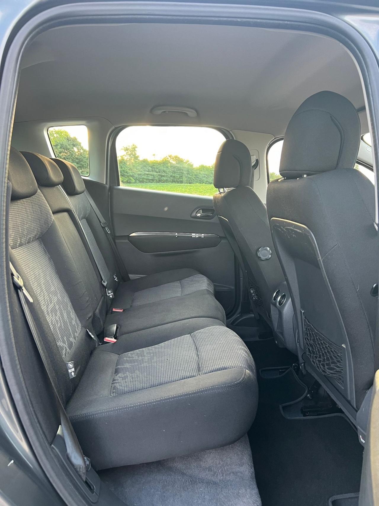 Peugeot 3008 1.6 HDi 110CV cambio robotizzato Tecno