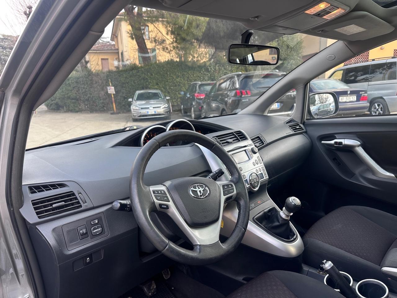 Toyota Verso 2.0 D Luxury Pack 7 posti tetto panoramico