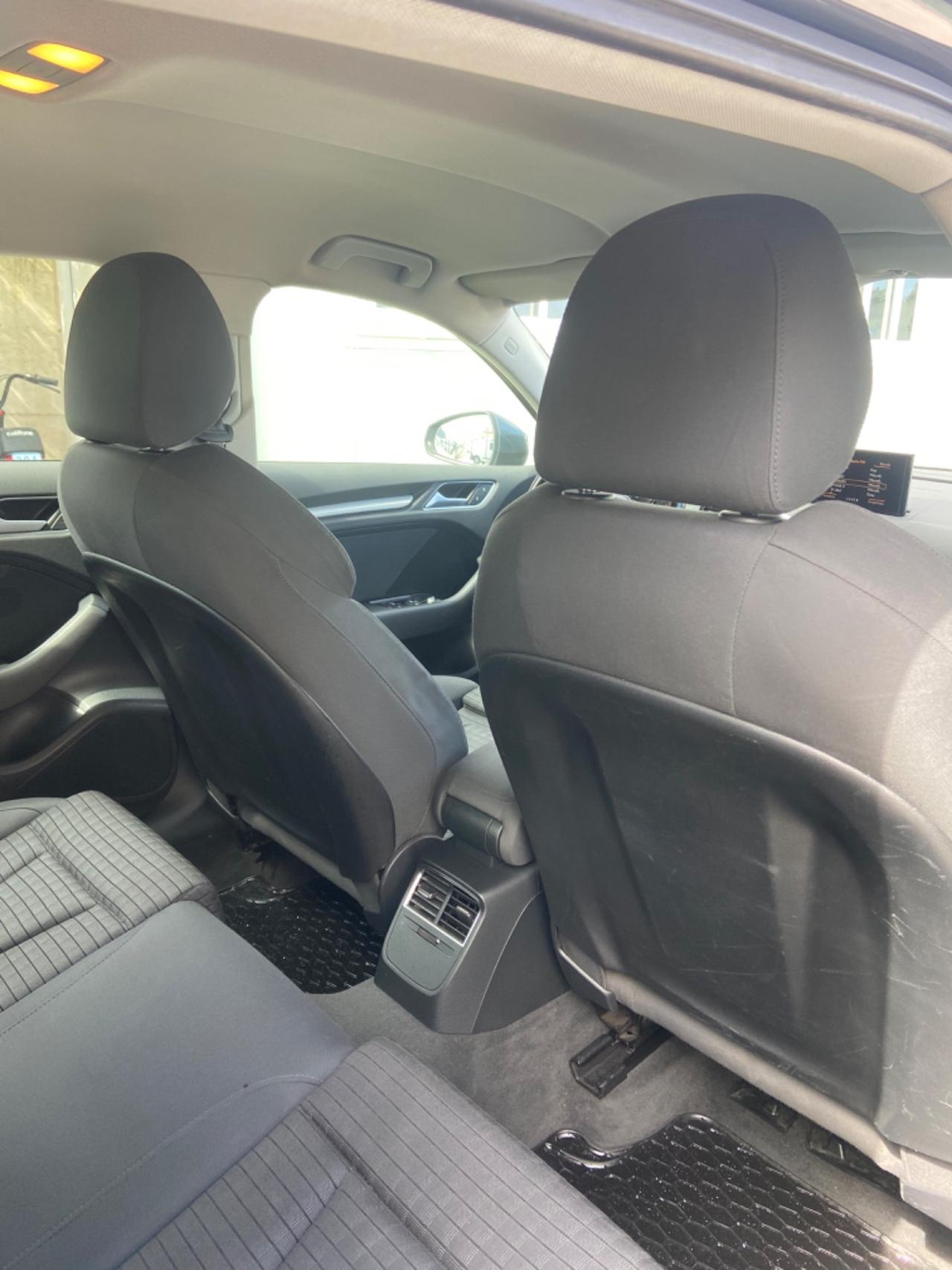 Audi A3 1.6 TDI diesel S tronic Ambition