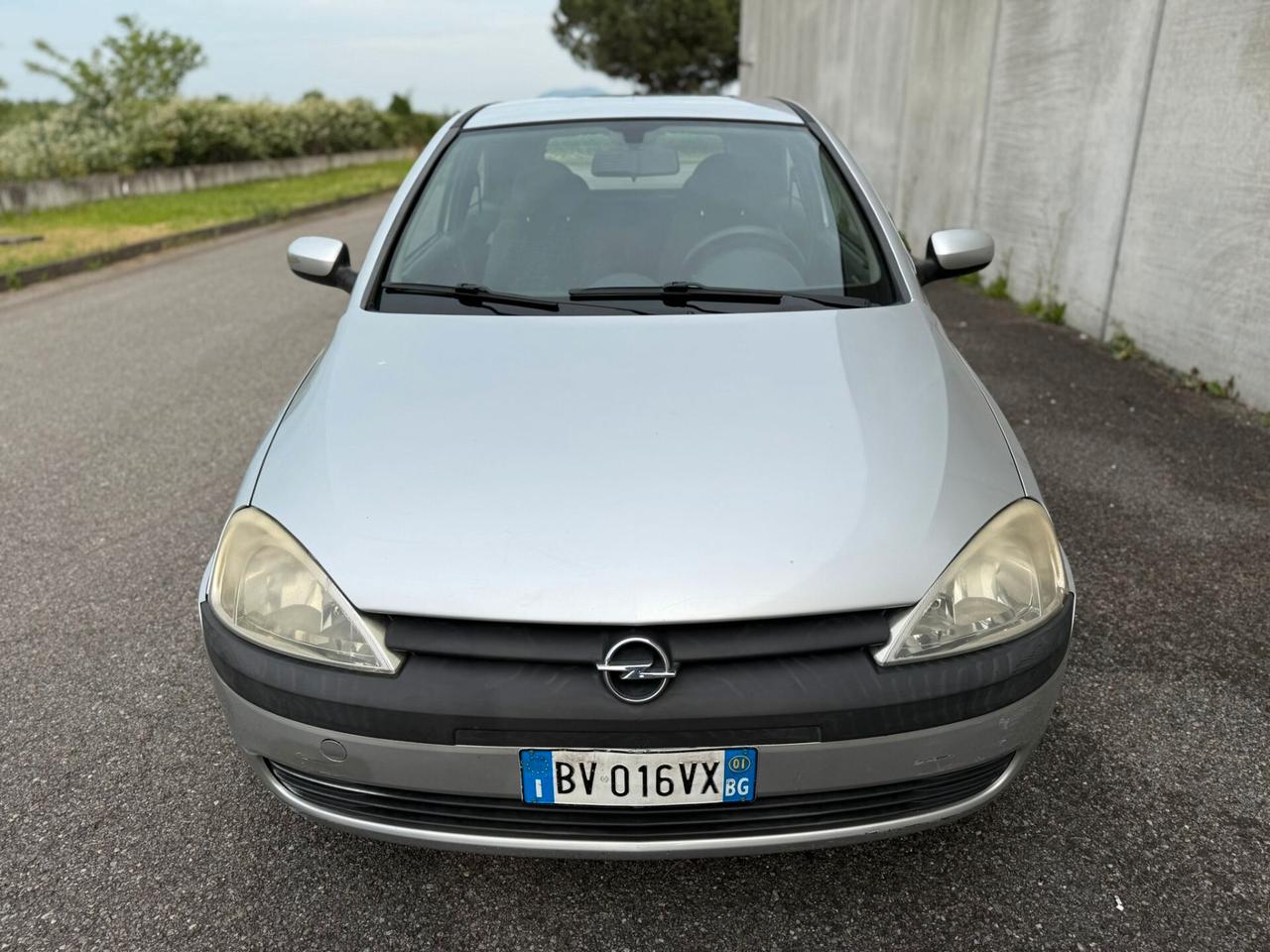 Opel Corsa 1.0i 12V 3 porte NEOPATENTATI