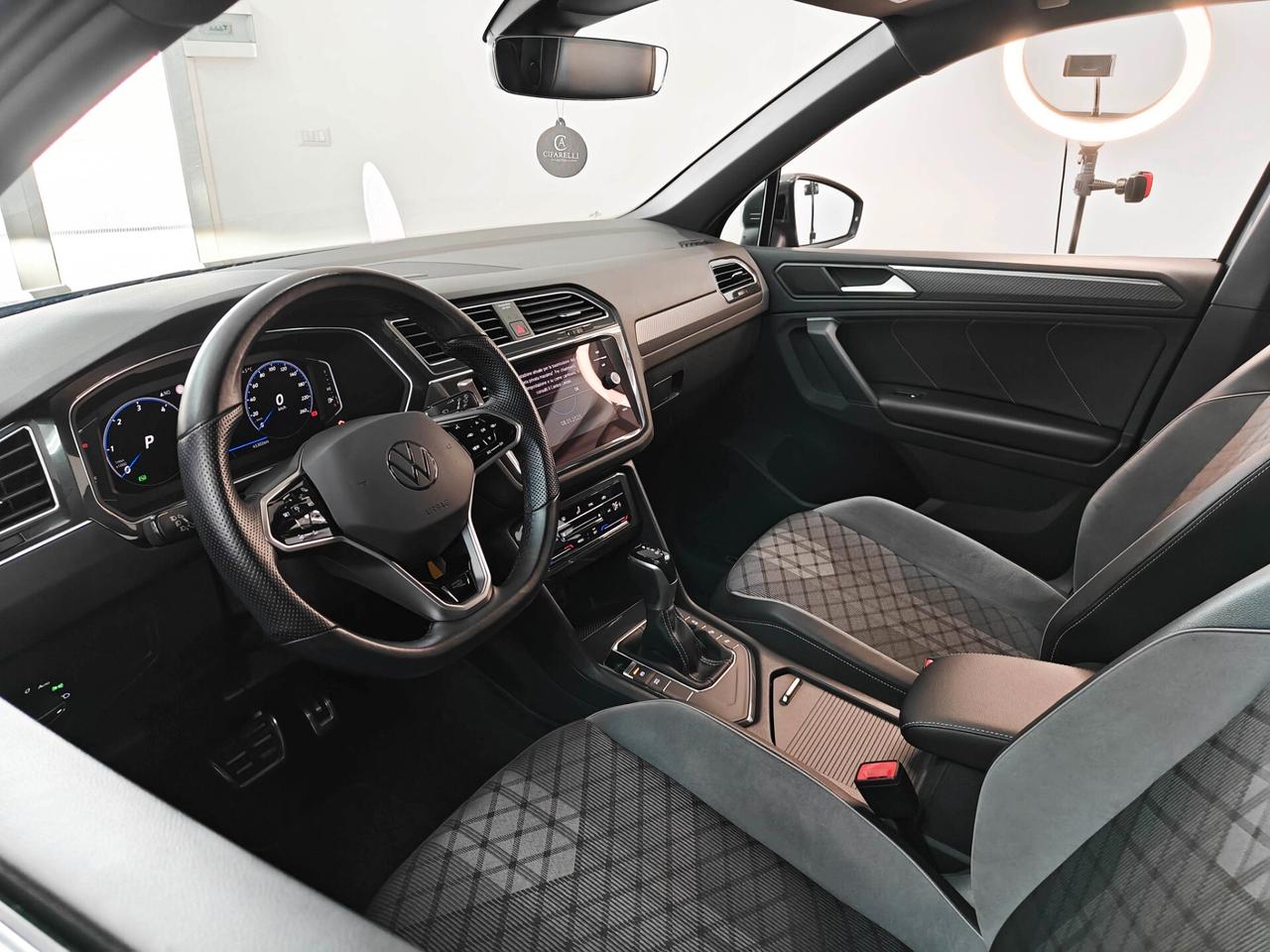 Volkswagen Tiguan 2.0 TDI 150 CV SCR DSG R-Line