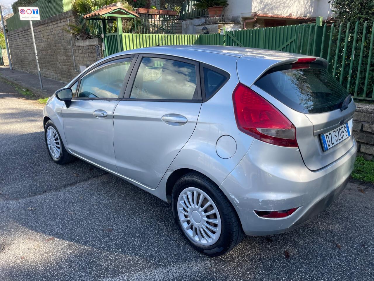 Ford Fiesta 1.4 5 porte Bz.- GPL Titanium