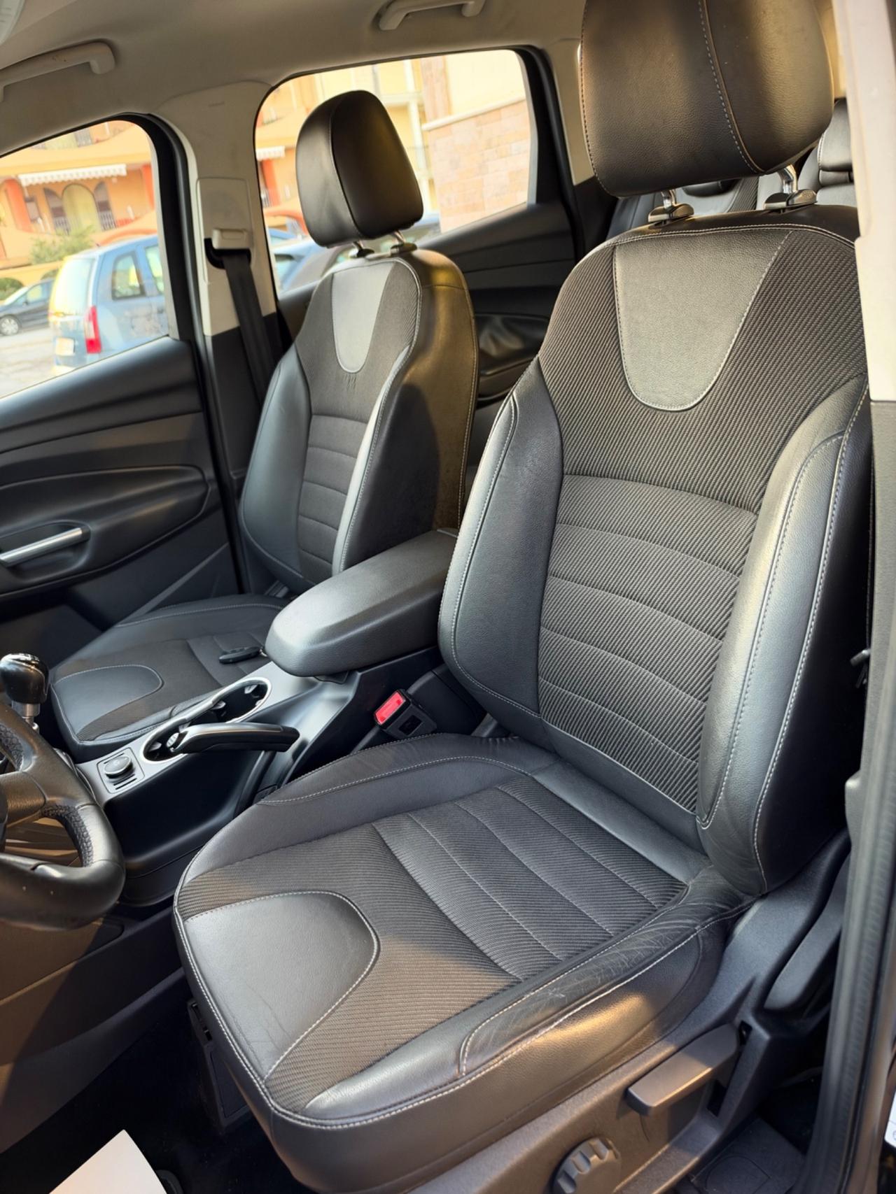 Ford Kuga 2.0 TDCI 150 CV S&S 4WD Titanium