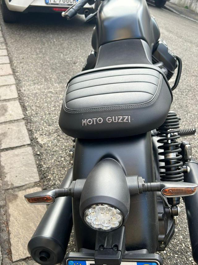 MOTO GUZZI V7 Stone S