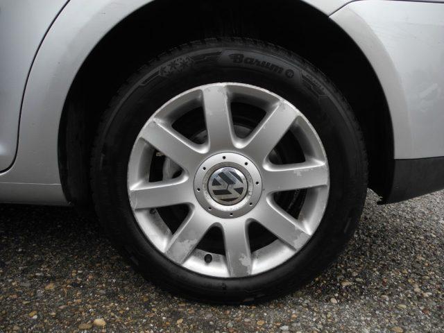 VOLKSWAGEN Touran 1.9 TDI 105cv -AUTOCARRO 5 POSTI- OK NEOPATENTATI