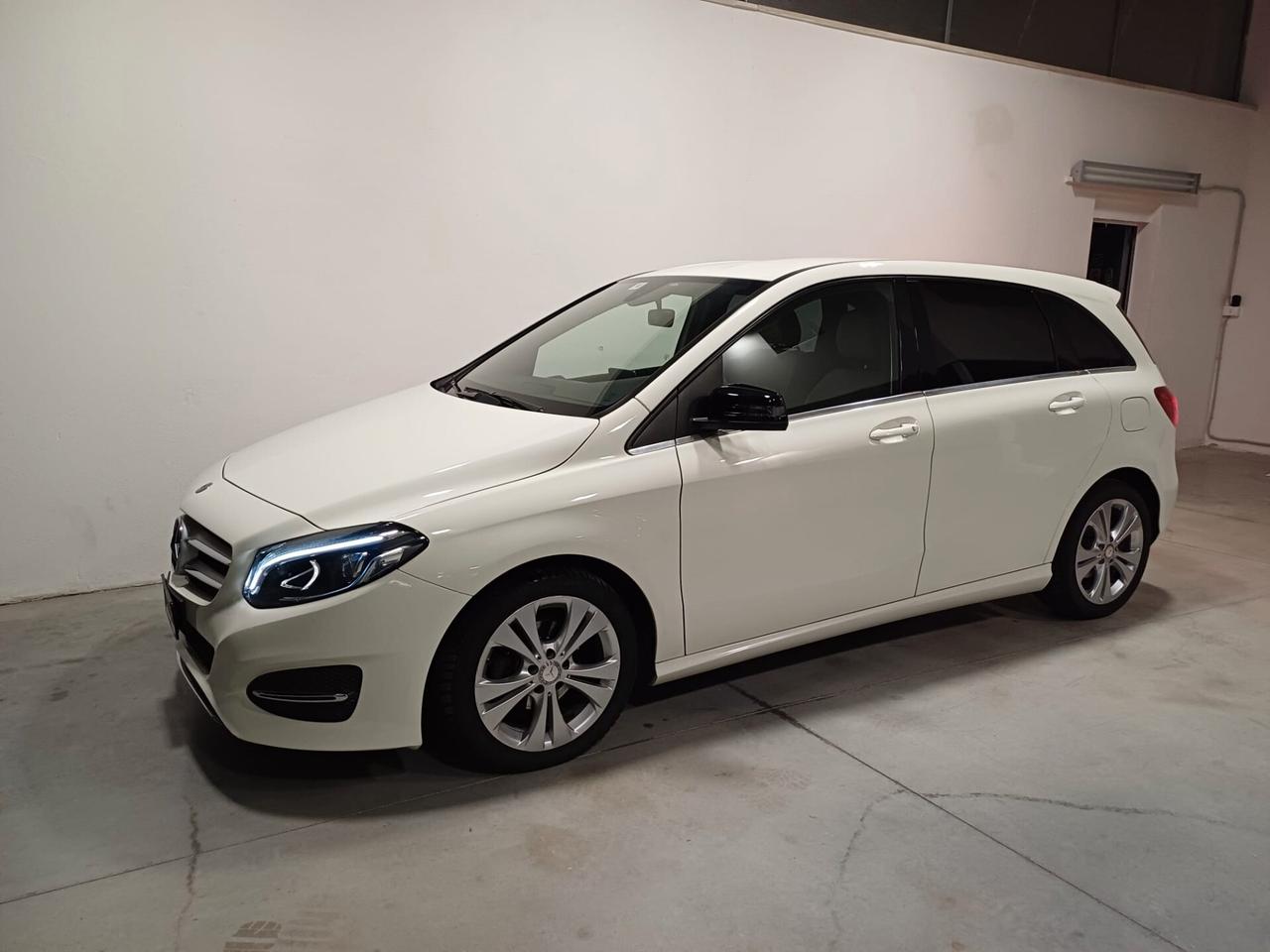Mercedes-benz B 180 d Aut Premium PELLE/FULL LED/UNIPRO