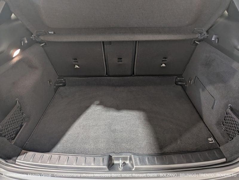 Mercedes-Benz GLA 200 D PREMIUM AUTOMATIC