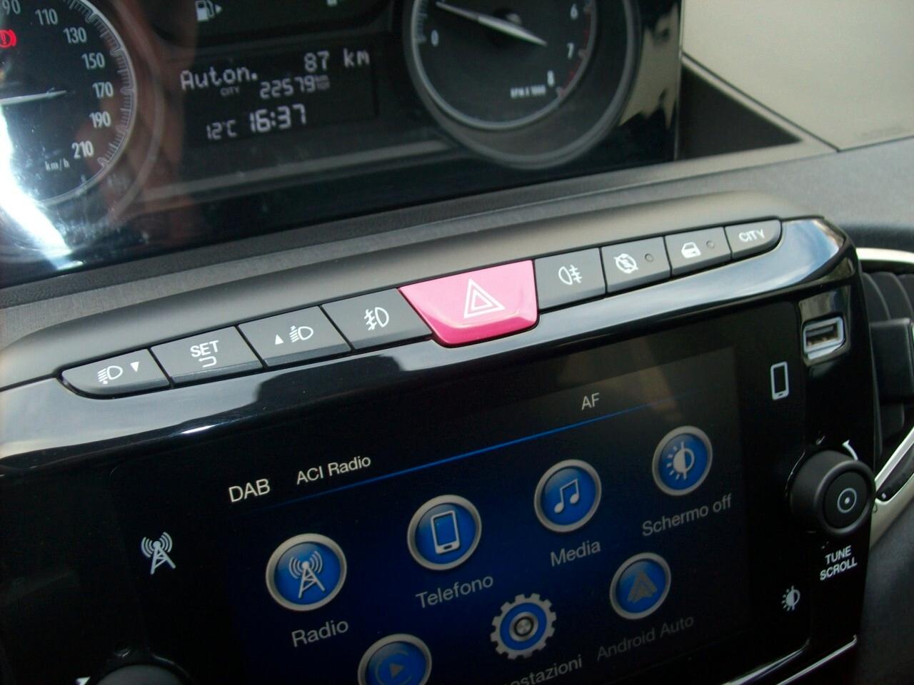 Lancia Ypsilon 1.0 FireFly 5 porte S&S Hybrid Ecochic Gold