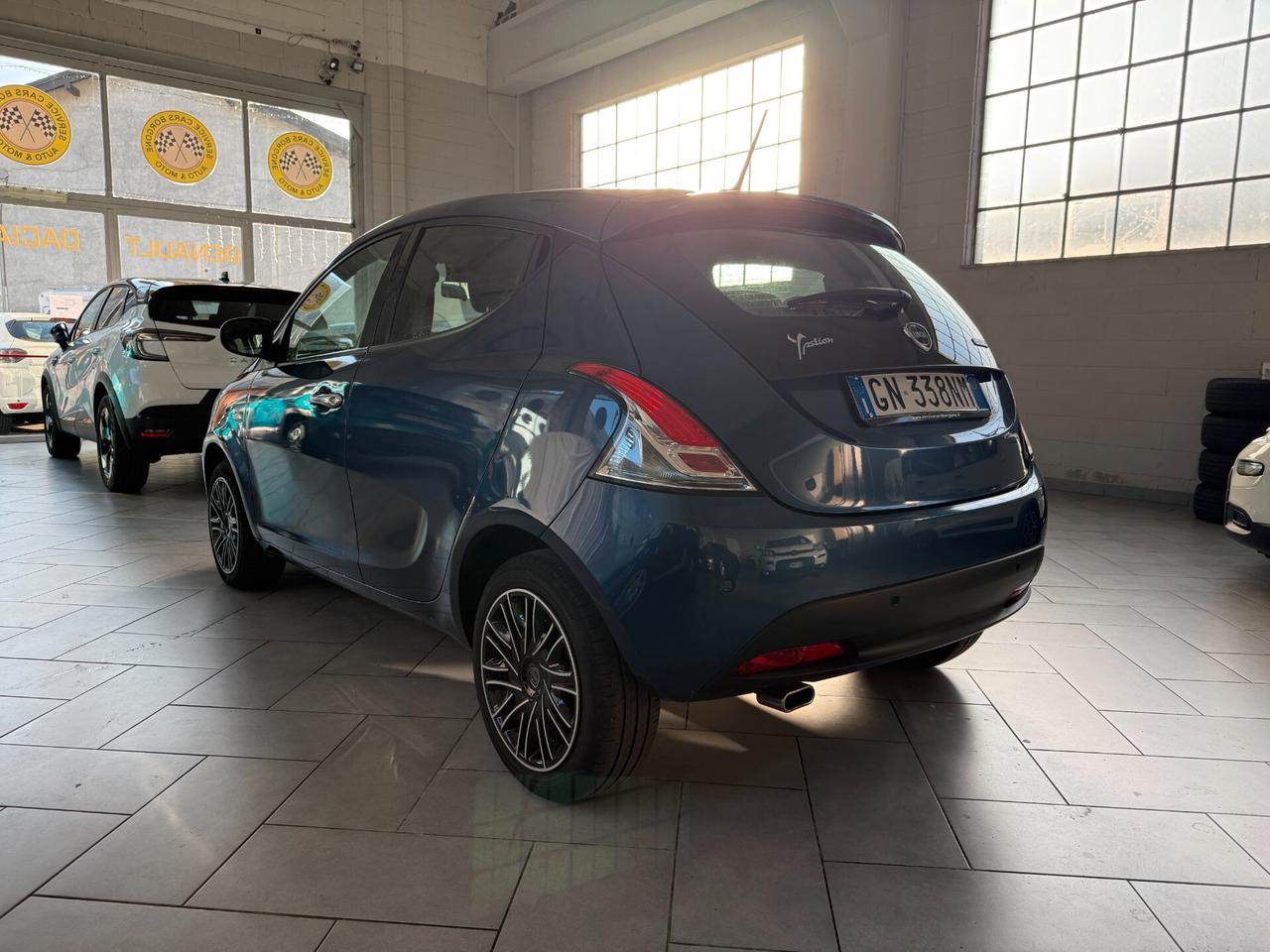 Lancia Ypsilon 1.0 FireFly 5 porte S&S Hybrid Gold