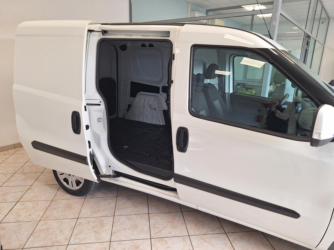 Fiat Doblo 1.6 MJT 105CV PC-TN Cargo Lamierato SX 3 Posti