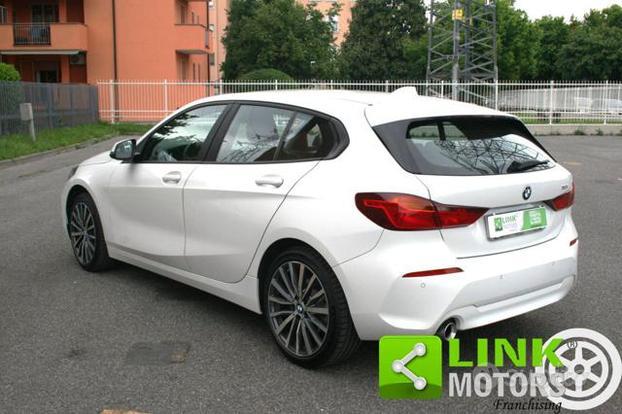 BMW 118 i 5p. Luxury