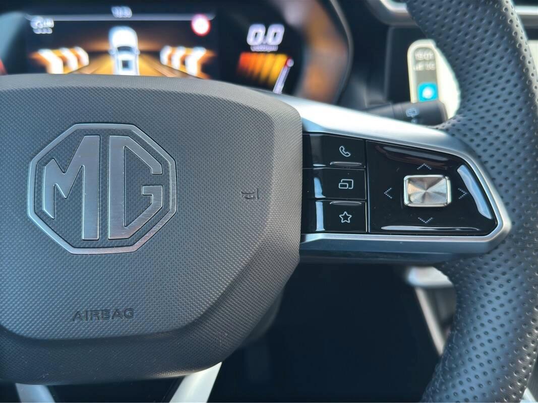 Mg ZS 1.5 hybrid+ Luxury AUTOM TELECAM 360 E CARPLAY