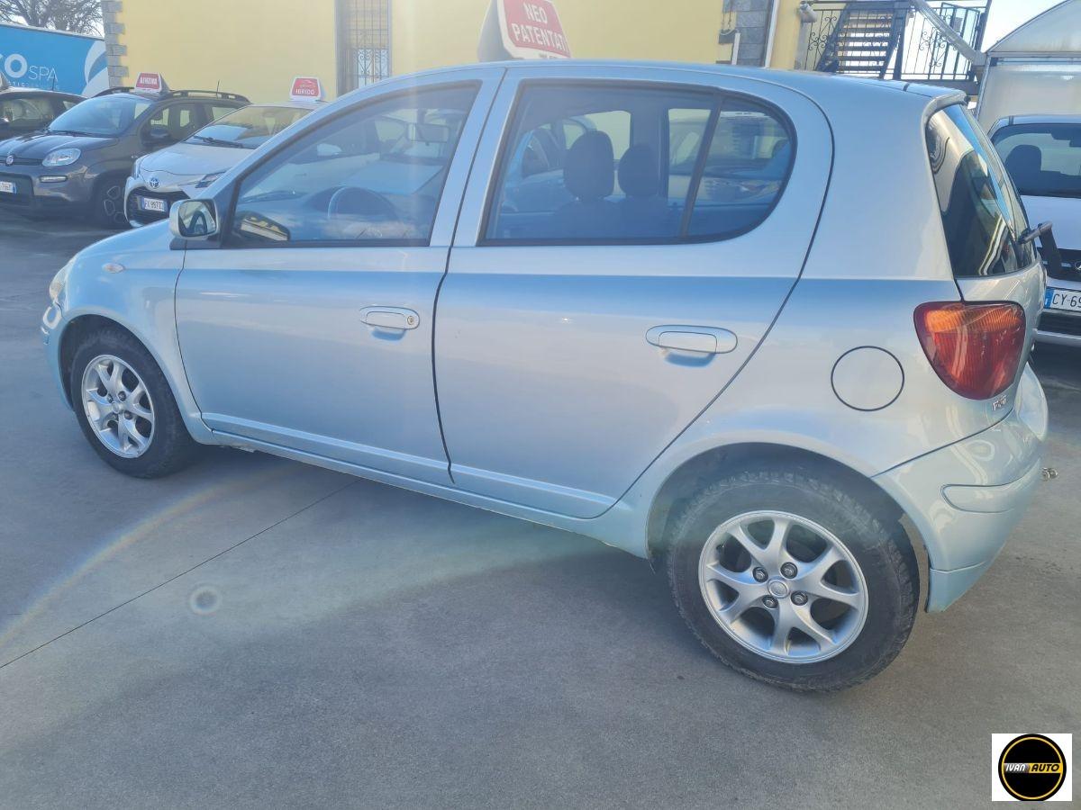 TOYOTA Yaris 1.3 Benzina-Neopatentati