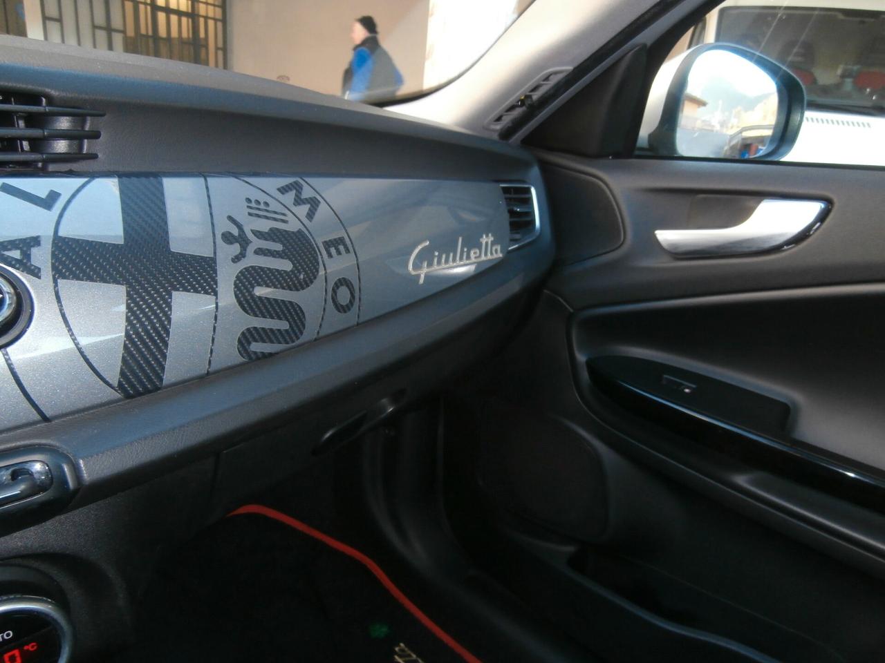 Alfa Romeo Giulietta 1.6 JTDm-2 105 CV Neopatentati