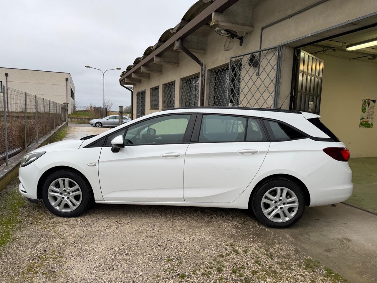 Opel Astra 1.6 CDTi 110CV Start&Stop Sports Tourer Business