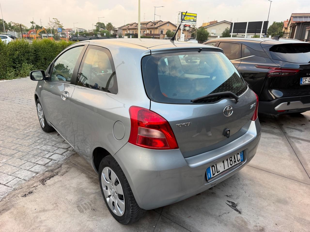 Toyota Yaris 1.0 3 porte Sol