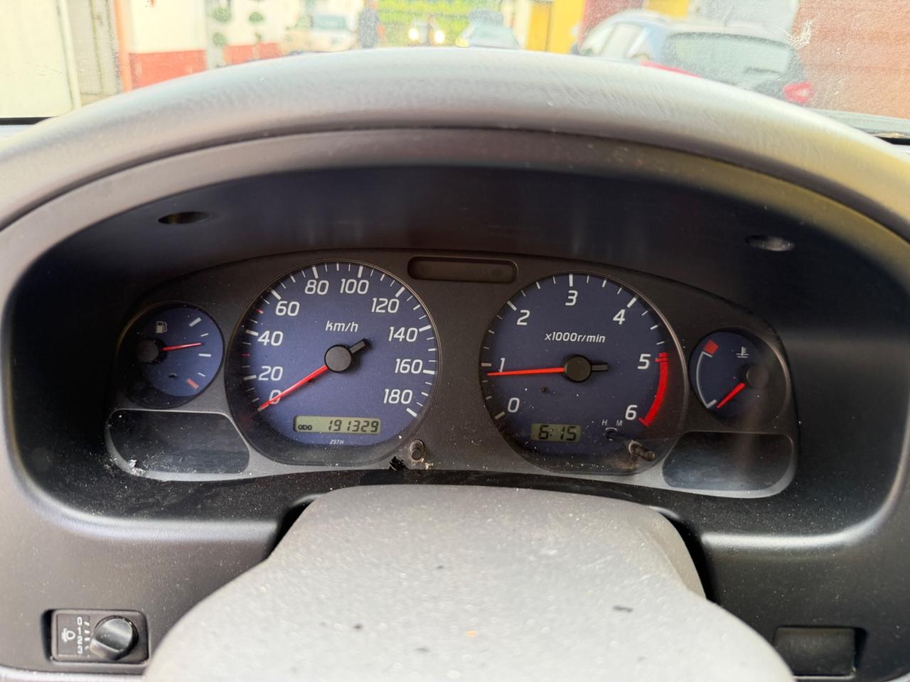 Nissan Navara King Kab con clima - 2004