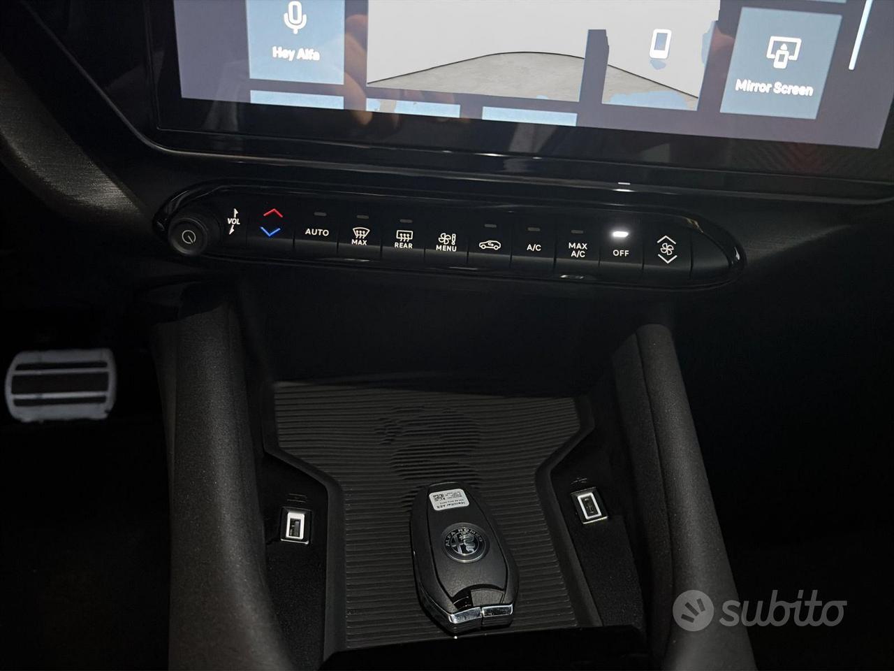 Alfa Romeo Junior 1.2 145 cv HYBRID SPECIALE KM0