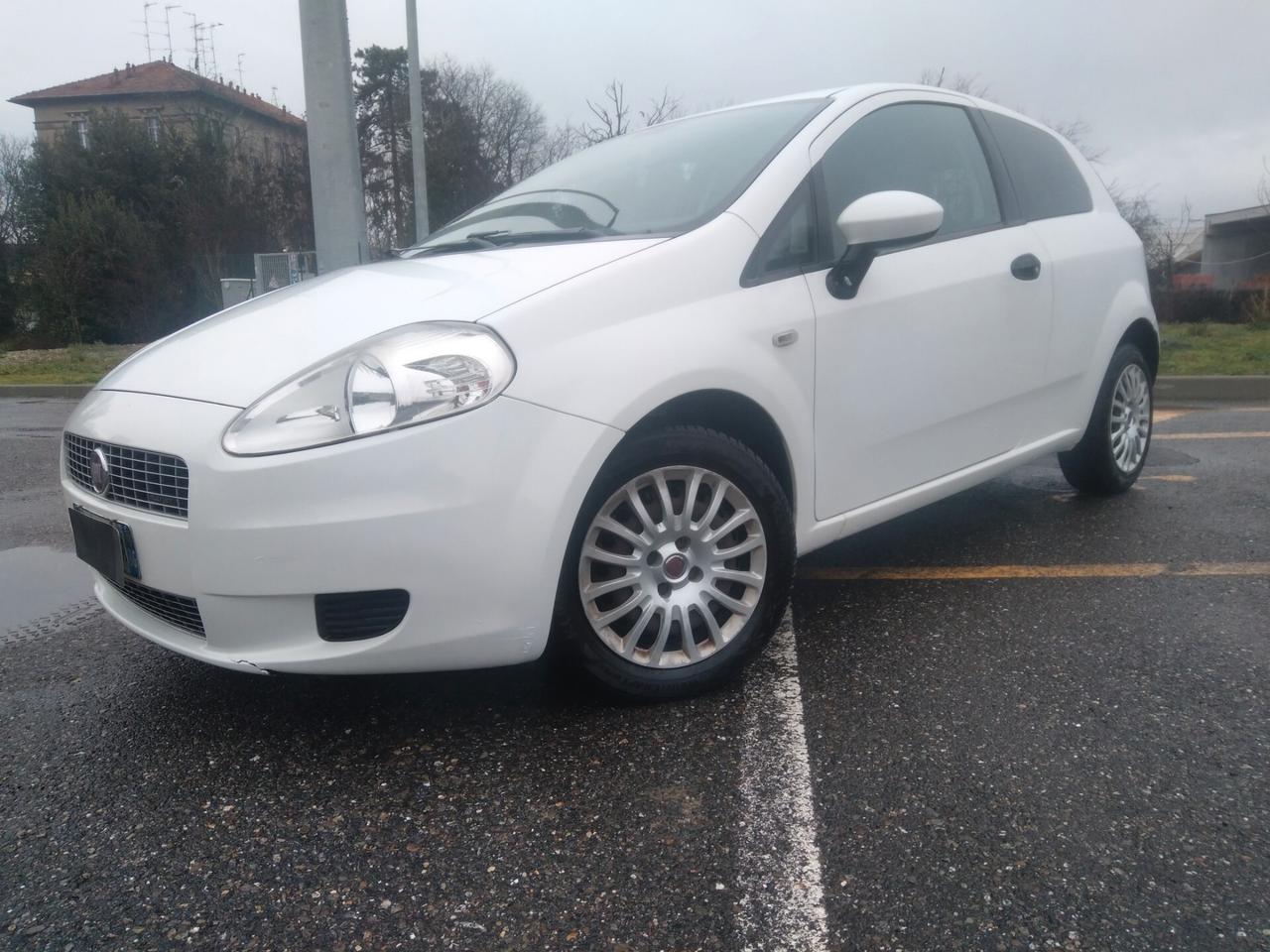 Fiat Grande Punto 1.3 MJT 75 3p.Van Active 2pt x neopatentati